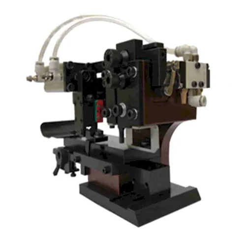Pneumatic-super-wire-transverse-die-for-ultra-wide-special-terminals-crimping-applicator-OTP-terminal-mold